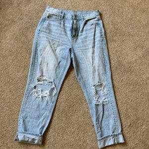 American Eagle Outfitters Light denim ripped jeans